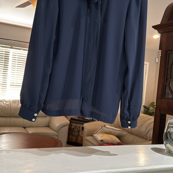 LOFT Women’s Semi Sheer Navy Blue Long Sleeve V-Neck Blouse Size XS - Picture 3 of 6